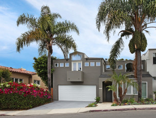 Картинка города -+здания +дома цветы растения пальмы дорога