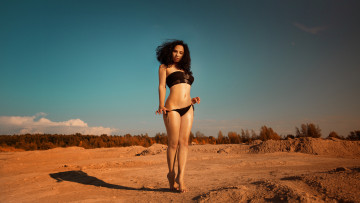 Картинка девушки -unsort+ брюнетки темноволосые трусики природа