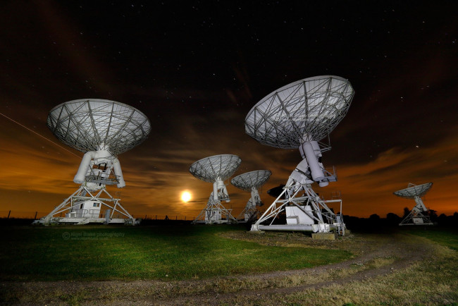 Обои картинки фото космос, разное, другое, радиотелескопы