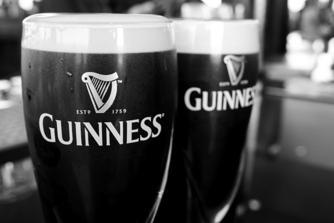 Обои картинки фото бренды, guinness, пиво