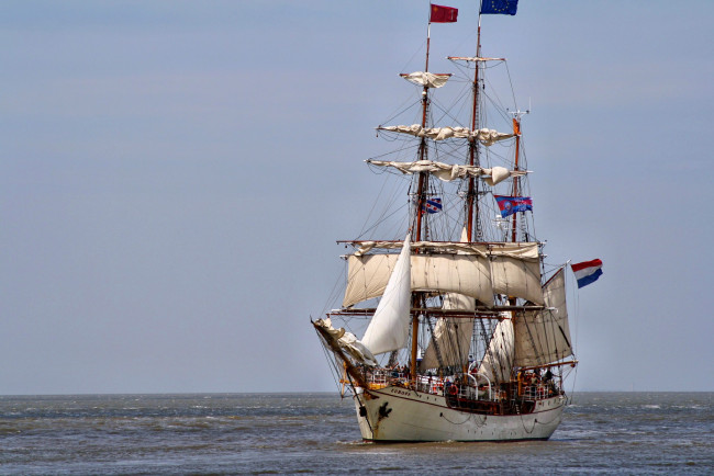 Обои картинки фото корабли, парусники, паруса, мачты