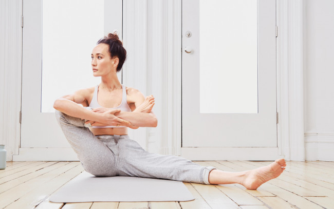 Обои картинки фото спорт, фитнес, фон, взгляд, девушка