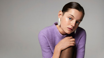 Картинка девушки -+брюнетки +шатенки emma corrin шатенка лицо