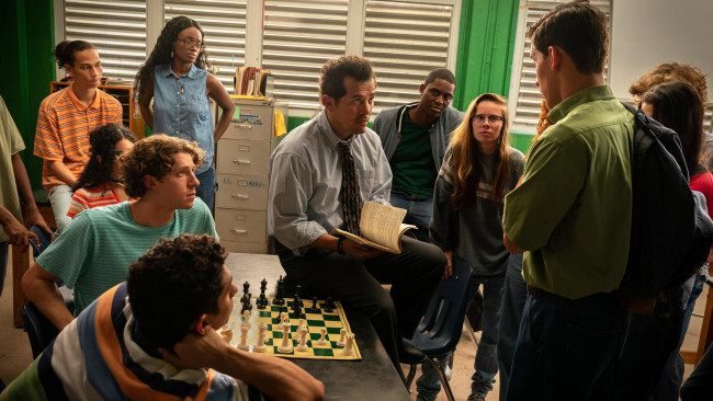 Обои картинки фото critical thinking ,  2021 , кино фильмы, -unknown , другое, королевский, гамбит, john, leguizamo, драма