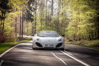 Картинка 2013 mc laren 12c spider автомобили mclaren дорога лес