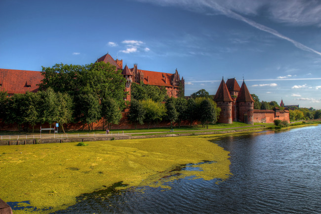 Обои картинки фото польша, мальборк, города, дворцы, замки, крепости, замок, река