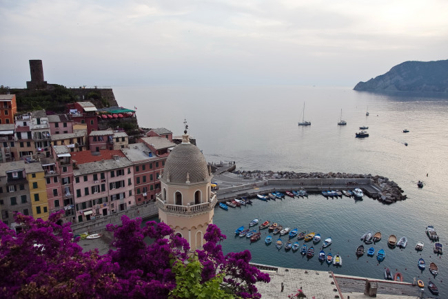 Обои картинки фото vernazza, liguria, italy, города, амальфийское, лигурийское, побережье, италия, море, дома