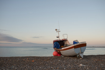 Картинка корабли баркасы+ +буксиры суденышко пляж океан
