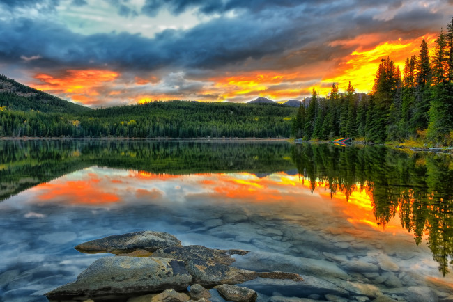 Обои картинки фото природа, реки, озера, горы, облака, река, лес