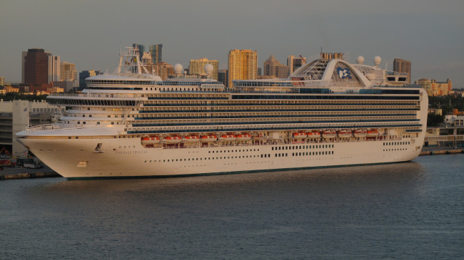Обои картинки фото корабли, лайнеры, круиз, лайнер