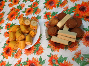 Картинка еда пирожные +кексы +печенье вафли печенье бананы