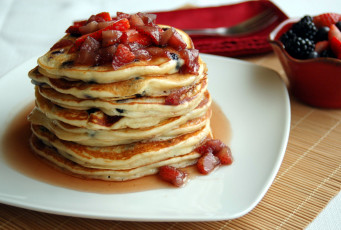 Картинка еда блины +оладьи ягоды оладьи