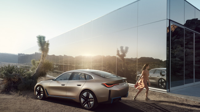 Обои картинки фото 2021 bmw i4, автомобили, bmw, здание, i4, 2021, седан