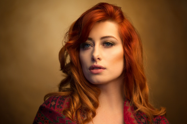 Обои картинки фото девушки, - лица,  портреты, девушка, модель, красотка, рыжеволосая, лицо, портрет, макияж, причёска