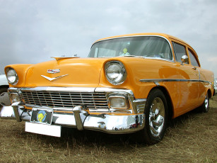 Картинка автомобили выставки уличные фото