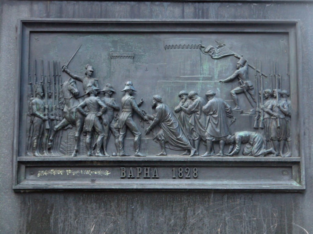 Обои картинки фото одесса, фрагмент, памятника, графу, воронцову, разное, рельефы, статуи, музейные, экспонаты