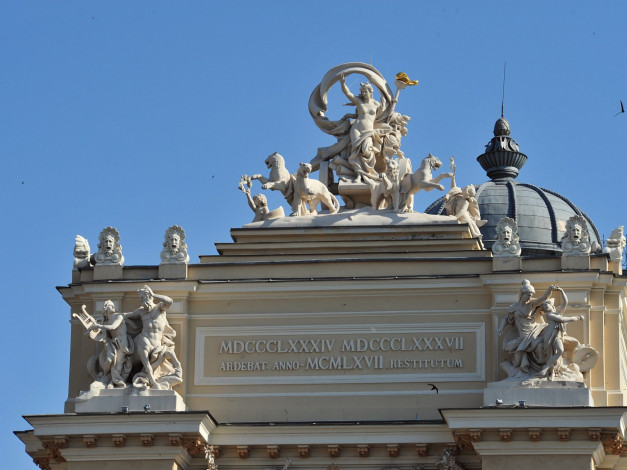 Обои картинки фото разное, рельефы, статуи, музейные, экспонаты