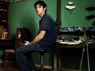 Картинка breaking bad кино фильмы walter white jr rj mitte