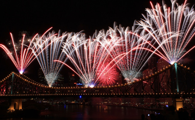 Обои картинки фото разное, салюты, фейерверки, ночь, мост, фейерверк