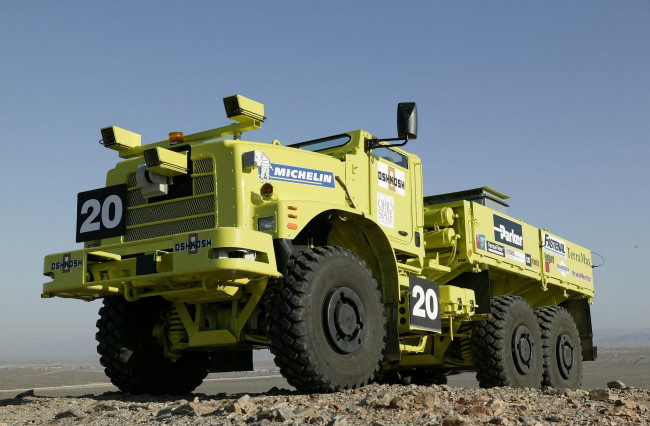 Обои картинки фото автомобили, грузовики, камни, автомобиль