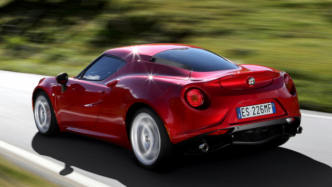 Обои картинки фото alfa, romeo, 4c, автомобили, италия, легковые, fiat, group, automobiles, s, p, a