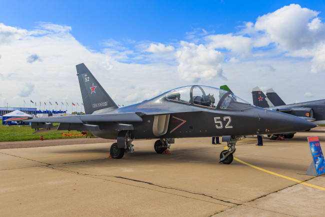 Обои картинки фото авиация, боевые, самолёты, як-130