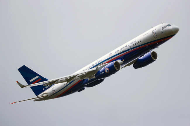 Обои картинки фото авиация, пассажирские, самолёты, ту-214он