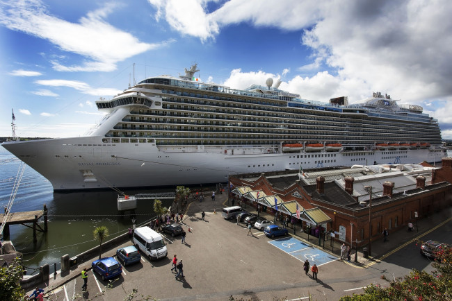 Обои картинки фото ms regal princess, корабли, лайнеры, океанский, лайнер, причал, круиз