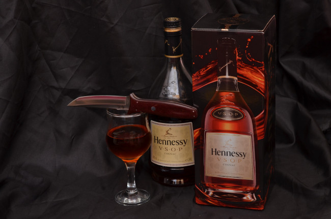 Обои картинки фото бренды, hennesy, коньяк
