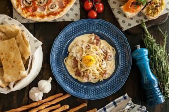 Картинка еда разное зелень яйца лапша пицца лаваш бекон