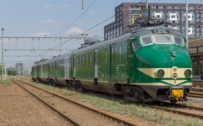 Обои картинки фото техника, электровозы, состав, локомотив