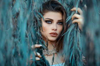 Картинка девушки -unsort+ лица +портреты ветки ожерелье шатенка лицо jessica napolitano