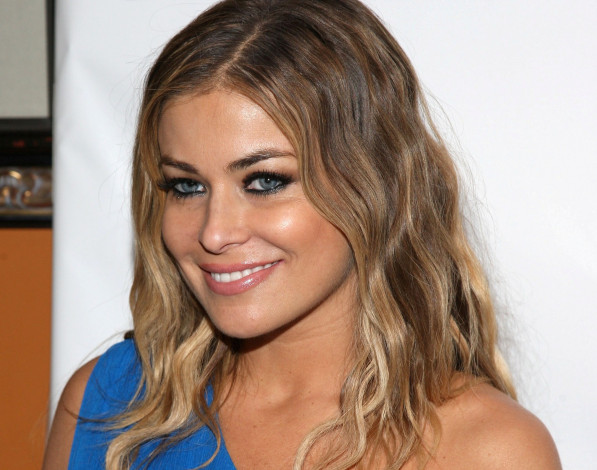 Обои картинки фото девушки, carmen electra, блондинка, лицо, улыбка