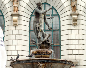 Картинка города фонтаны