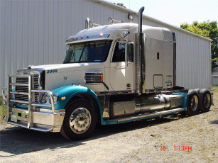 Картинка автомобили freightliner
