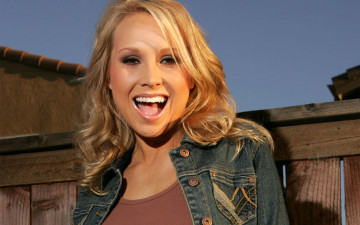 Картинка Alana+Curry девушки   блондинка улыбка