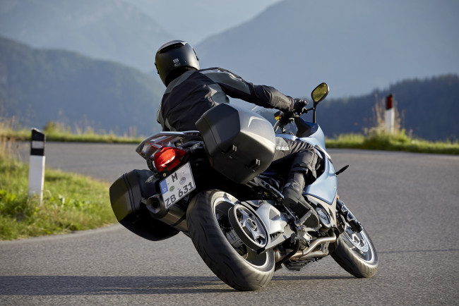 Обои картинки фото мотоциклы, bmw