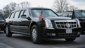 Картинка cadillac+one+barack+obama`s+new+presidential+limousine+2009 автомобили выставки+и+уличные+фото 2009 limousine presidential new obama barack one cadillac