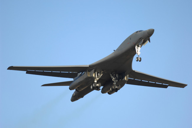 Обои картинки фото авиация, боевые самолёты, бомбардировщик