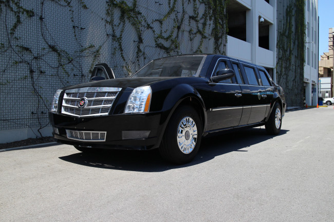 Обои картинки фото cadillac one barack obama`s new presidential limousine 2009, автомобили, выставки и уличные фото, 2009, limousine, presidential, new, obama, cadillac, barack, one