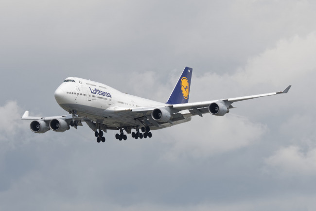 Обои картинки фото авиация, пассажирские самолёты, авиалайнер