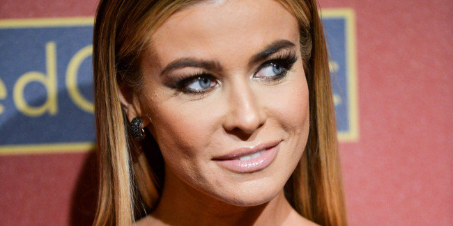 Обои картинки фото девушки, carmen electra, улыбка, лицо