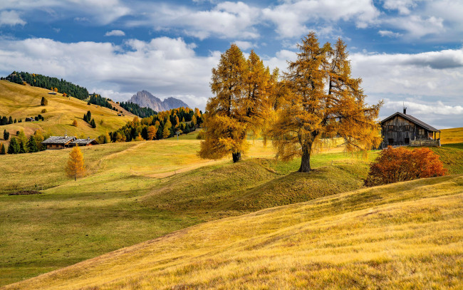Обои картинки фото разное, сооружения,  постройки, горы, лес, осень, деревья, строения, луга