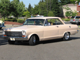 Картинка автомобили выставки уличные фото