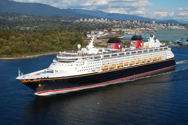 Обои картинки фото корабли, лайнеры, красавец, вода, круиз