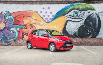 обоя автомобили, toyota, красный, 2015г, za-spec, 5-door, x-play, aygo