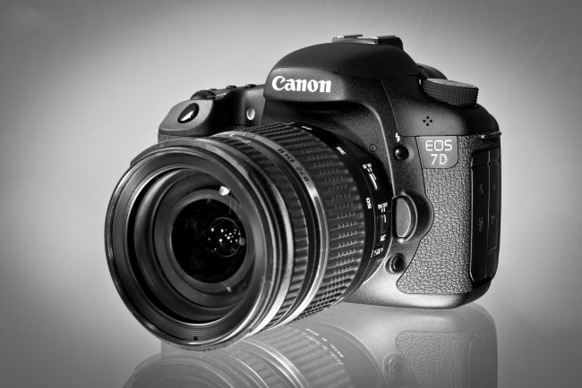 Обои картинки фото бренды, canon, фотокамера