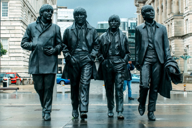 Обои картинки фото statue of the beatles, liverpool,  england, города, - памятники,  скульптуры,  арт-объекты, england, statue, of, the, beatles