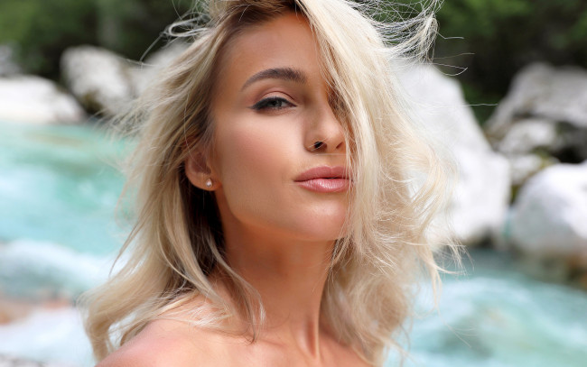 Обои картинки фото cara mell, девушки, cara, mell, девушка, портрет, лицо, причёска, блондинка, красотка, поза, взгляд, модель