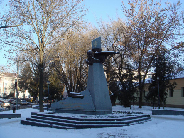 Обои картинки фото украина, ровно, памятник, упа, города, памятники, скульптуры, арт, объекты